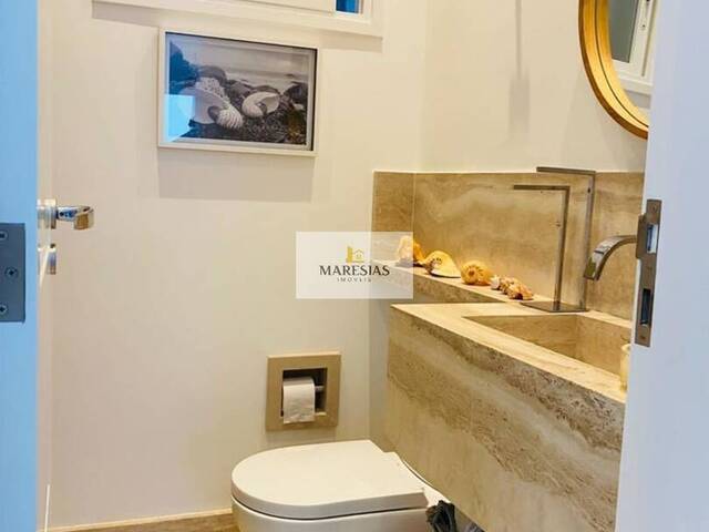 Sobrado para Venda em São Sebastião - 2