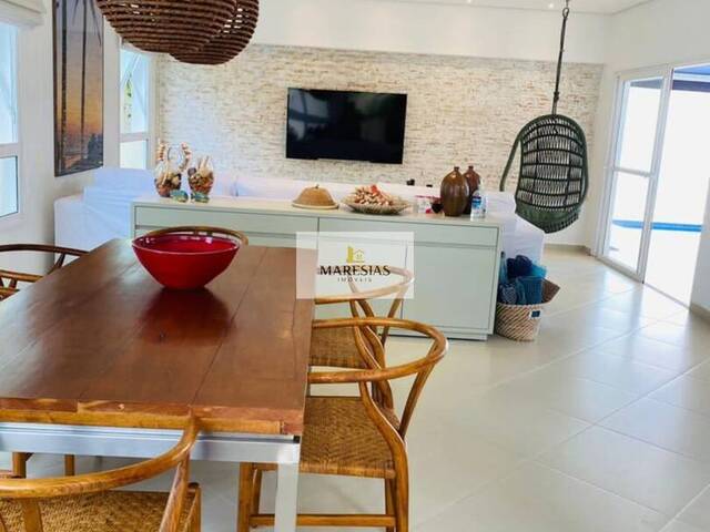 Sobrado para Venda em São Sebastião - 4