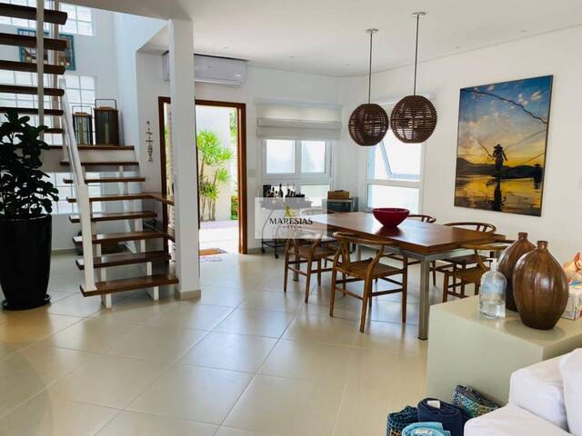 Sobrado para Venda em São Sebastião - 5