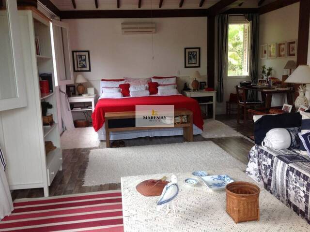 Sobrado para Venda em São Sebastião - 4