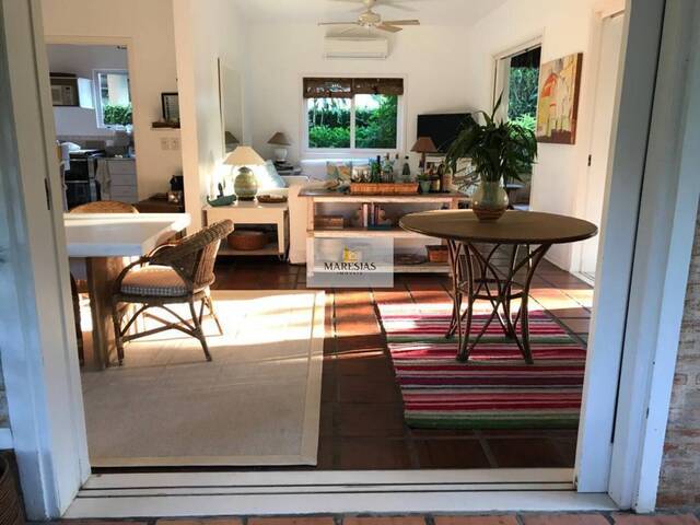 Sobrado para Venda em São Sebastião - 5