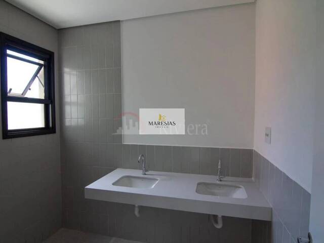 Sobrado para Venda em São Sebastião - 5