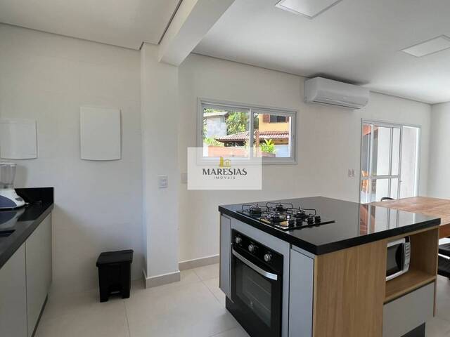 Sobrado para Venda em São Sebastião - 2