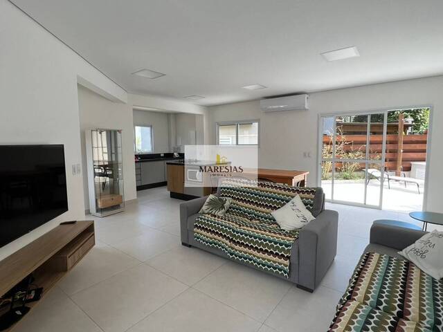 Sobrado para Venda em São Sebastião - 3