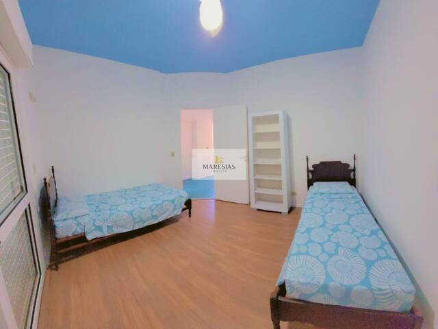 Sobrado para Venda em São Sebastião - 2