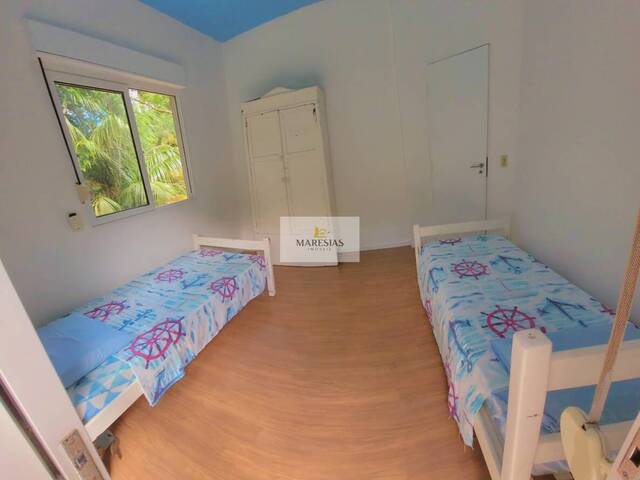 Sobrado para Venda em São Sebastião - 3