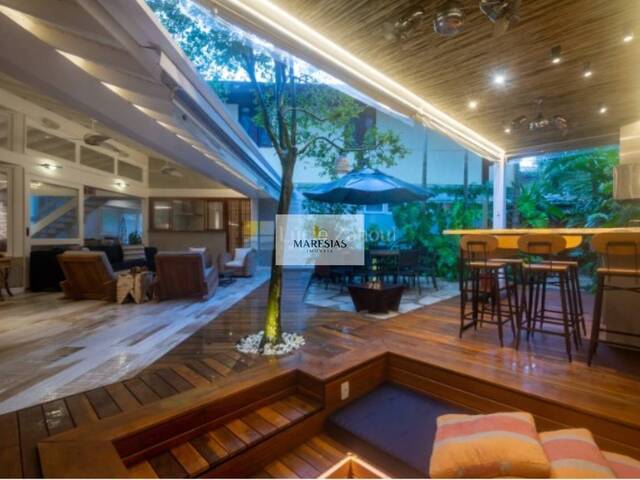 Sobrado para Venda em São Sebastião - 2