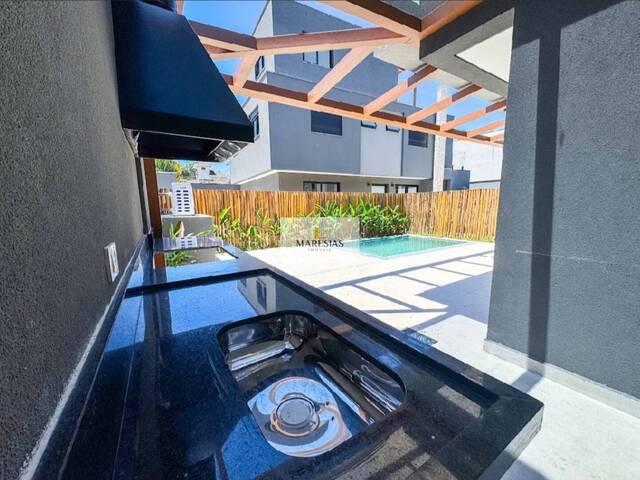 Sobrado para Venda em São Sebastião - 4