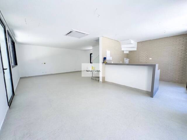 Sobrado para Venda em São Sebastião - 5