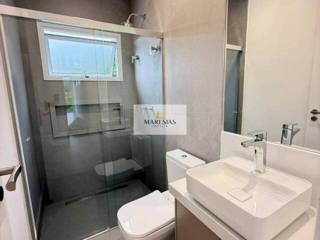 Sobrado para Venda em São Sebastião - 5