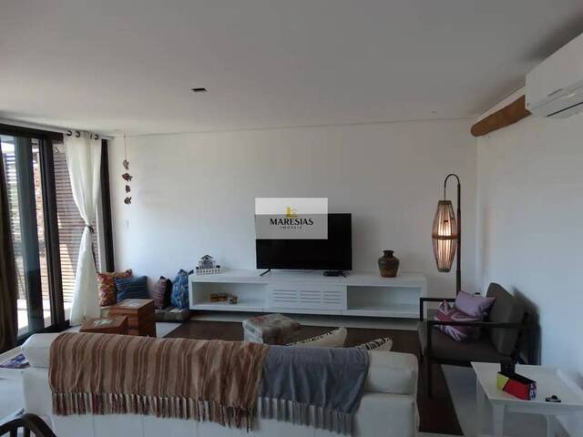 Sobrado para Venda em São Sebastião - 4