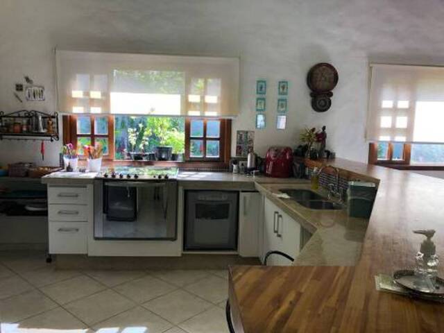 Sobrado para Venda em São Sebastião - 2