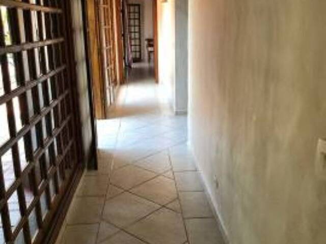 Sobrado para Venda em São Sebastião - 4