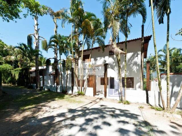 Sobrado para Venda em São Sebastião - 2