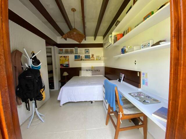 Sobrado para Venda em São Sebastião - 3