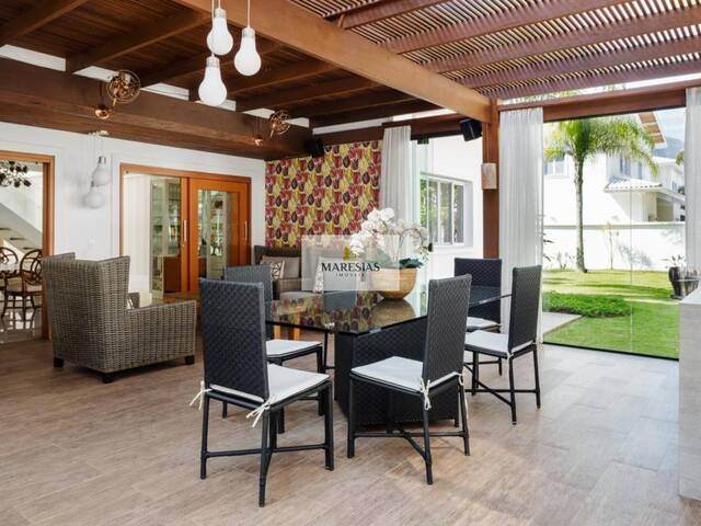 Sobrado para Venda em São Sebastião - 4