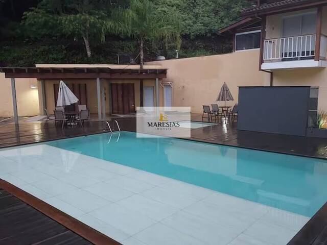 Sobrado para Venda em São Sebastião - 3