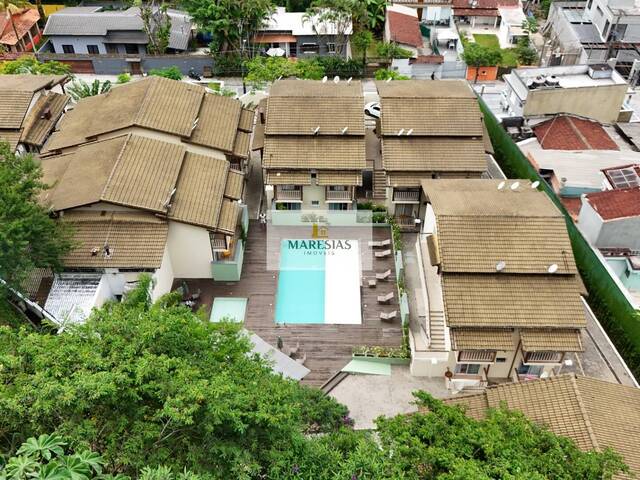 Sobrado para Venda em São Sebastião - 2