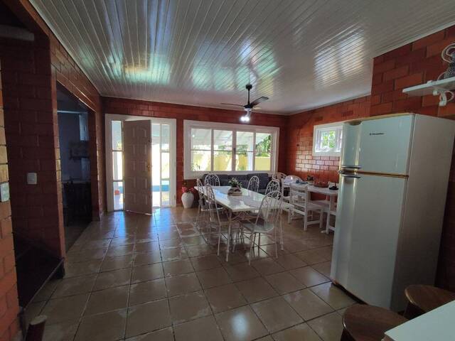 Sobrado para Venda em São Sebastião - 2