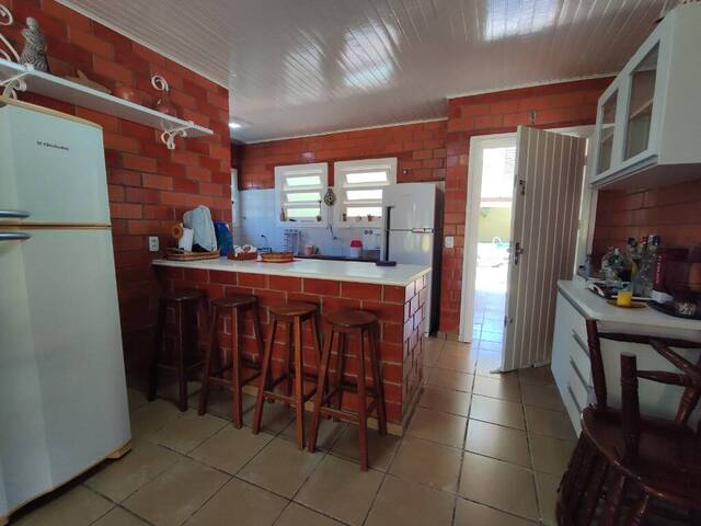 Sobrado para Venda em São Sebastião - 4