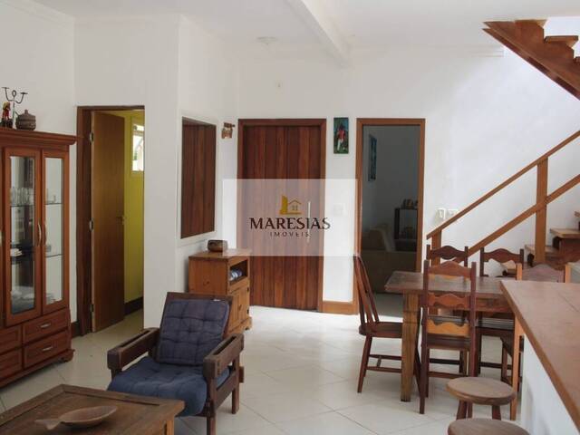 Sobrado para Venda em São Sebastião - 2