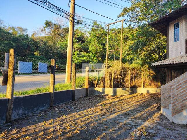 Sobrado para Venda em São Sebastião - 2