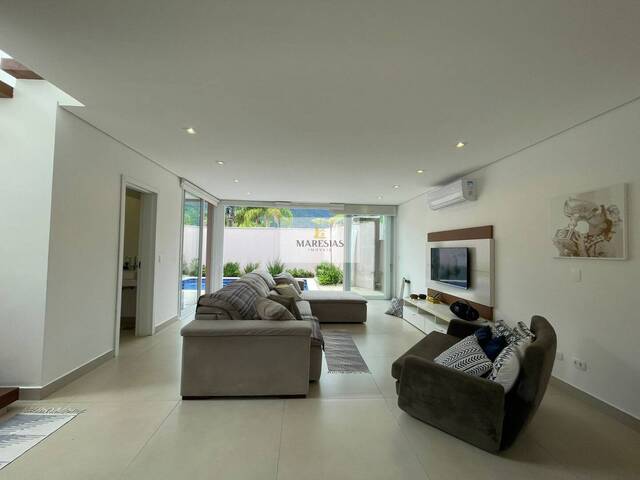 Sobrado para Venda em São Sebastião - 3