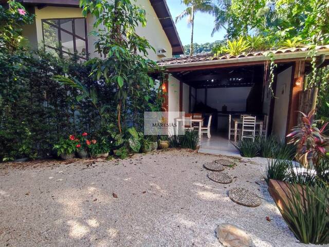 Sobrado para Venda em São Sebastião - 2