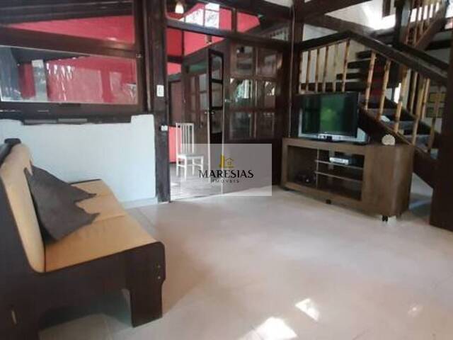 Sobrado para Venda em São Sebastião - 3