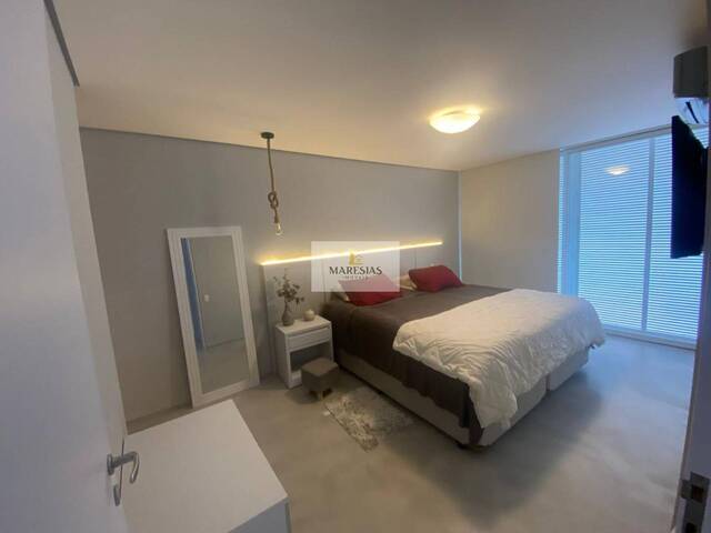 Sobrado para Venda em São Sebastião - 2