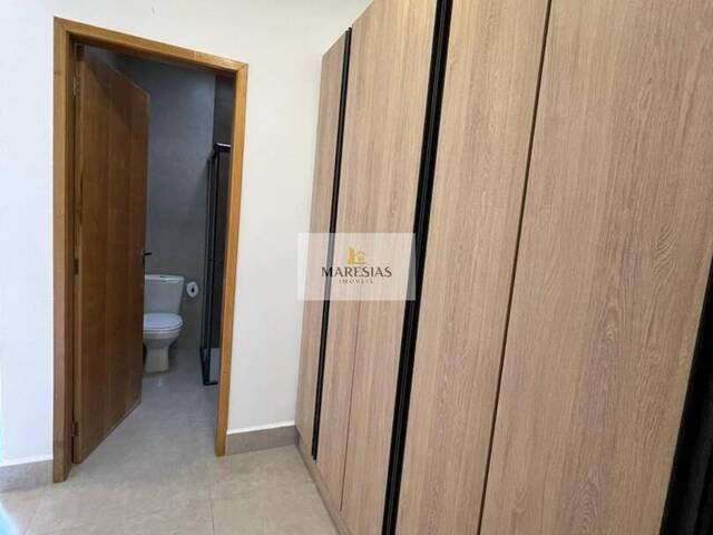 Sobrado para Venda em São Sebastião - 5