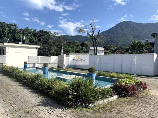 Sobrado para Venda em São Sebastião - 2