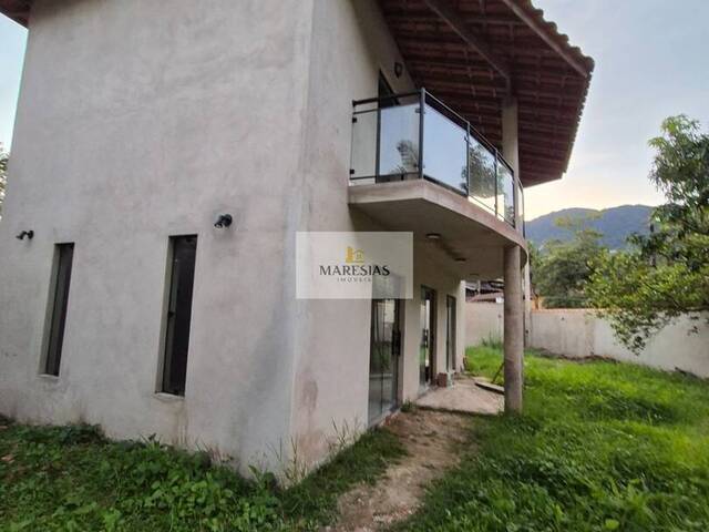 Sobrado para Venda em São Sebastião - 2