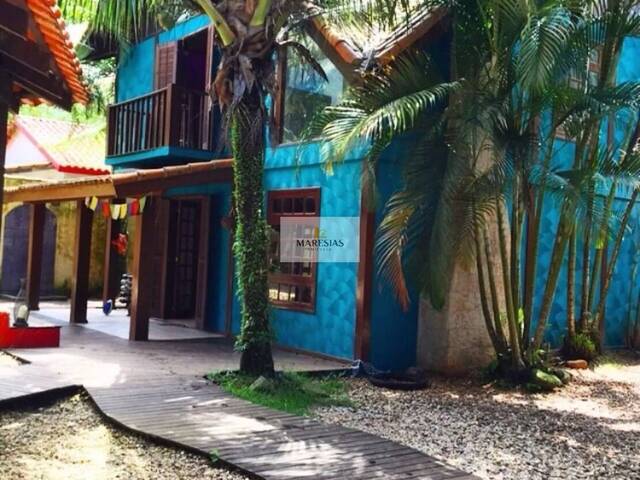 Sobrado para Venda em São Sebastião - 2