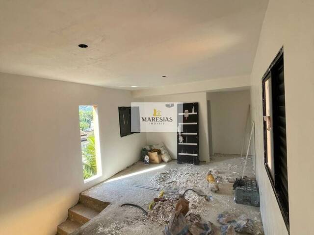 Sobrado para Venda em São Sebastião - 4