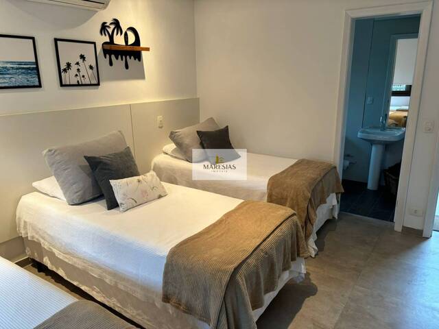 Sobrado para Venda em São Sebastião - 4