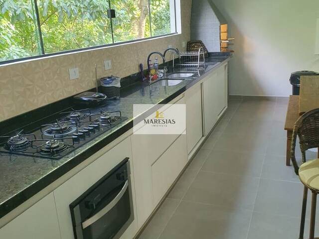 Sobrado para Venda em São Sebastião - 4