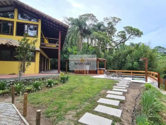 Sobrado para Venda em São Sebastião - 2