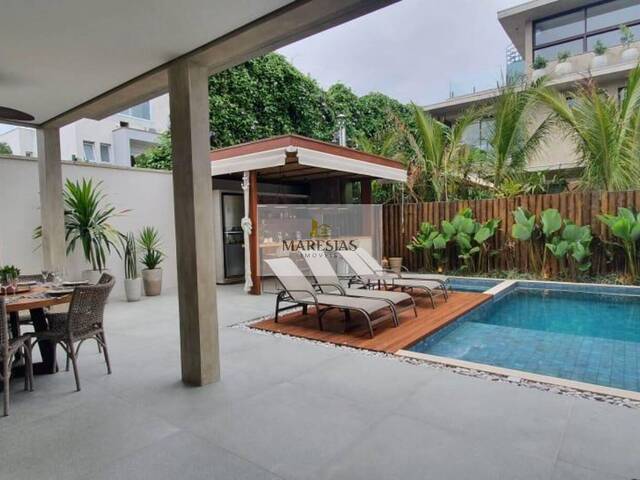 Sobrado para Venda em São Sebastião - 3