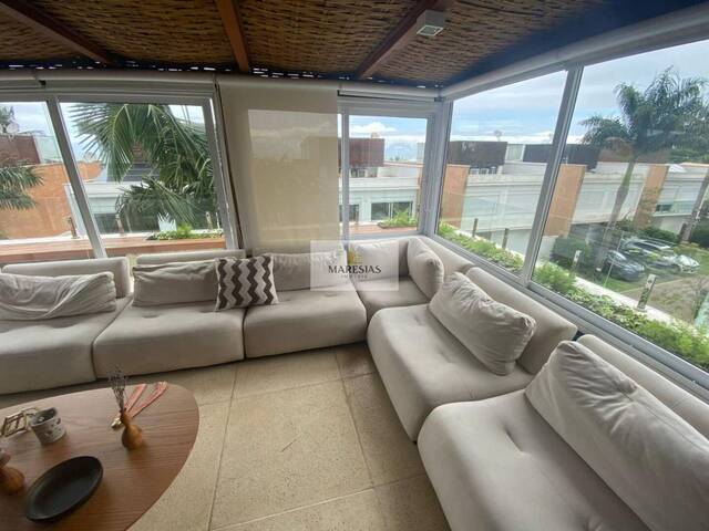 Sobrado para Venda em São Sebastião - 4