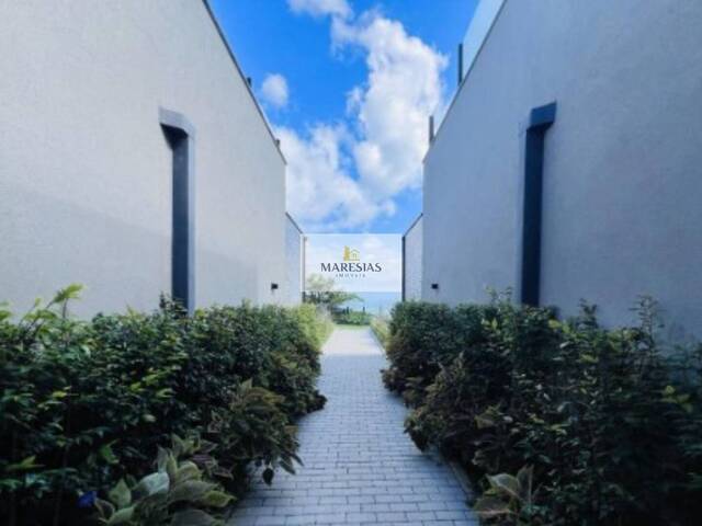 Sobrado para Venda em São Sebastião - 4