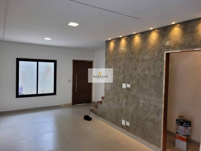 Sobrado para Venda em São Sebastião - 2