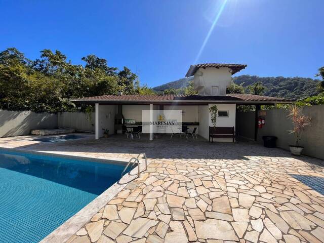 Sobrado para Venda em São Sebastião - 2