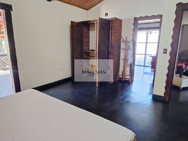 Sobrado para Venda em São Sebastião - 2