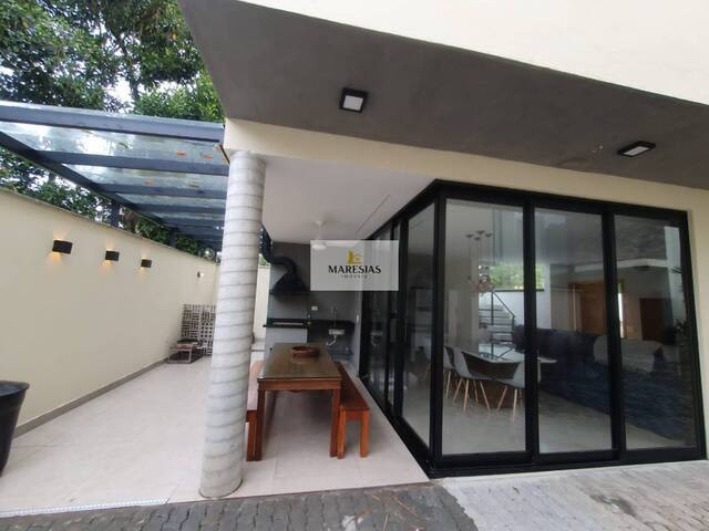 Sobrado para Venda em São Sebastião - 2