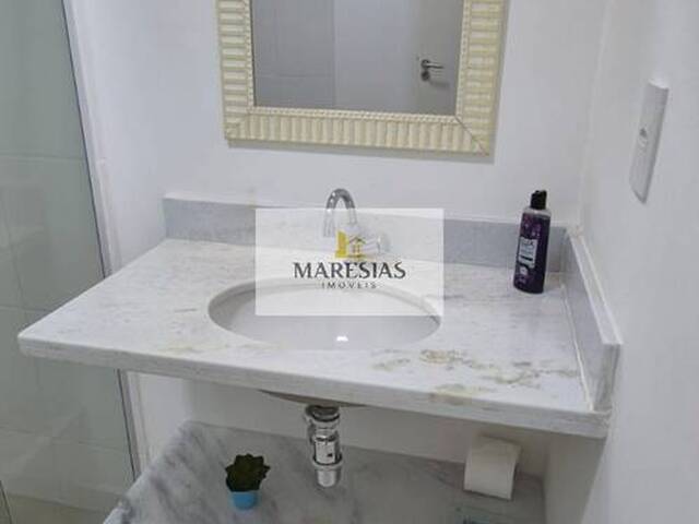 Sobrado para Venda em São Sebastião - 4