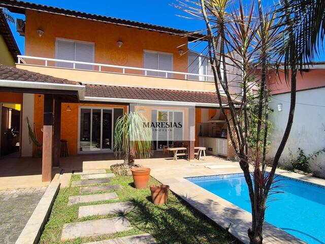 Sobrado para Venda em São Sebastião - 2