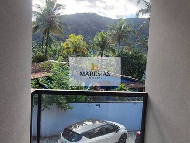 Sobrado para Venda em São Sebastião - 2